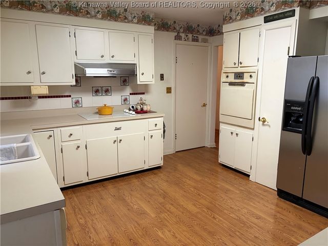 709 S Ritchie Avenue, Ravenswood, WV 26164