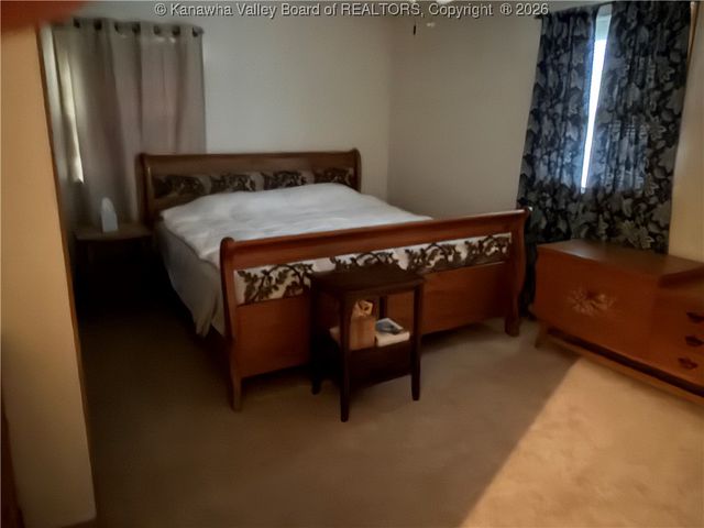 709 S Ritchie Avenue, Ravenswood, WV 26164