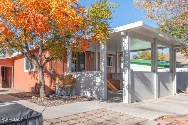 50 Cour De La Celedon Court, Sparks, NV 89434