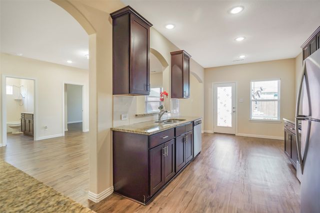 619 Excelsior Drive, Waxahachie, TX 75165