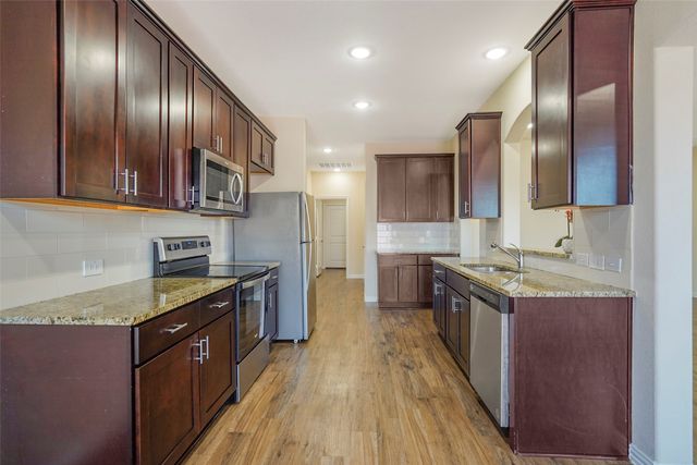 619 Excelsior Drive, Waxahachie, TX 75165