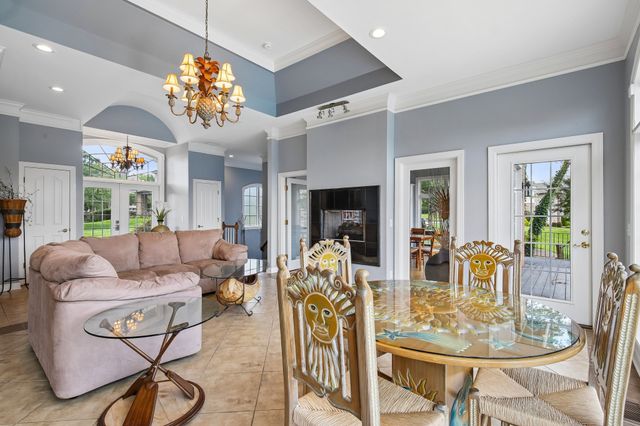 2033 Blackstone Dr, Hendersonville, TN 37075