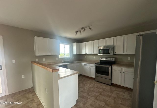 5065 N Sabi Road, Marana, AZ 85653