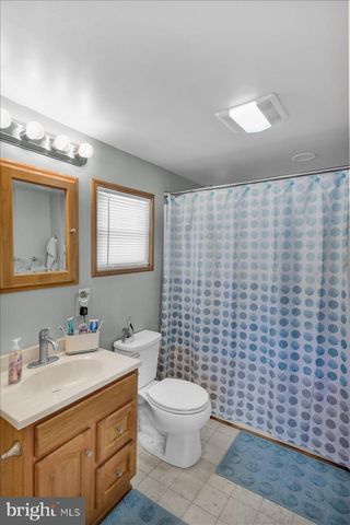 7 SEYFERT DR, Birdsboro, PA 19508