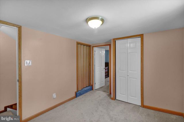 7 SEYFERT DR, Birdsboro, PA 19508