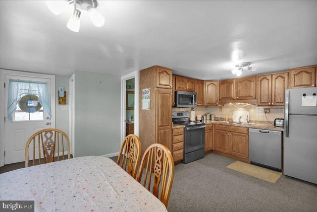 7 SEYFERT DR, Birdsboro, PA 19508