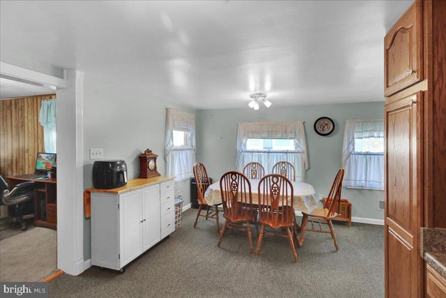 7 SEYFERT DR, Birdsboro, PA 19508