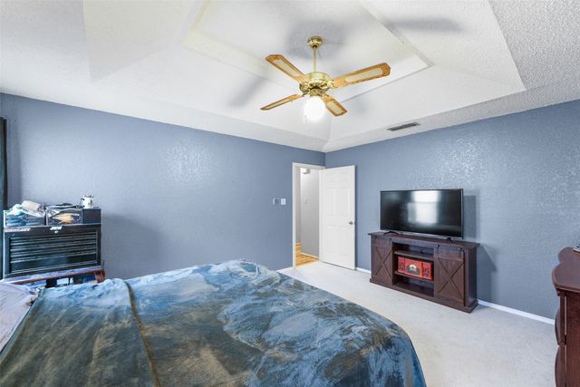 6117 Courtside Drive, Watauga, TX 76148