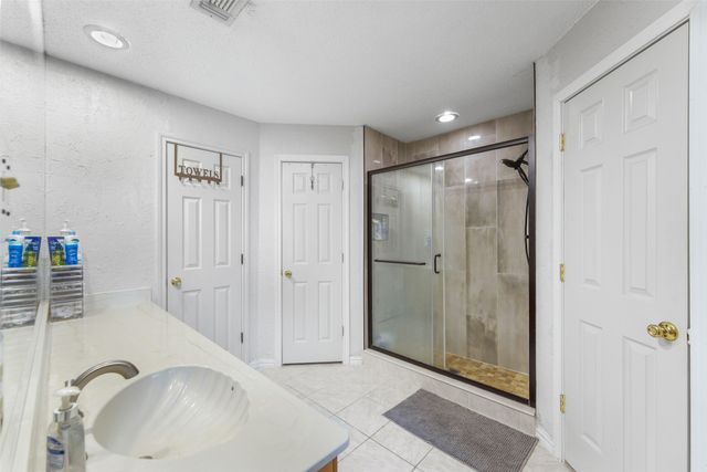 6117 Courtside Drive, Watauga, TX 76148