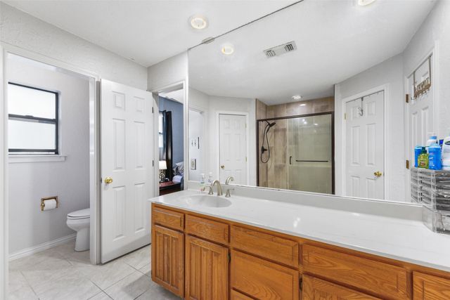 6117 Courtside Drive, Watauga, TX 76148