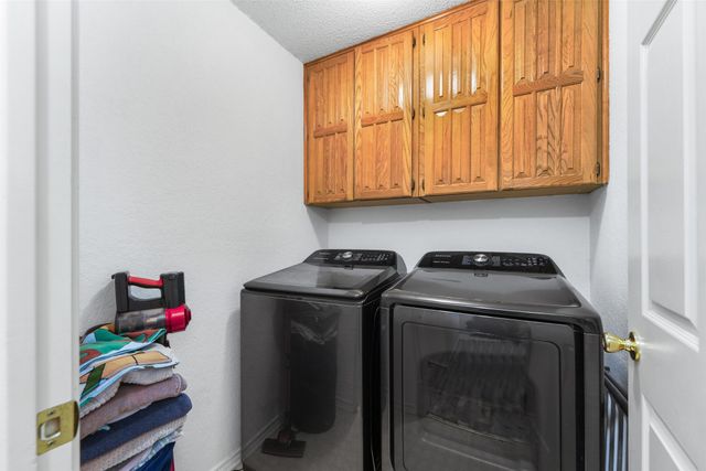 6117 Courtside Drive, Watauga, TX 76148