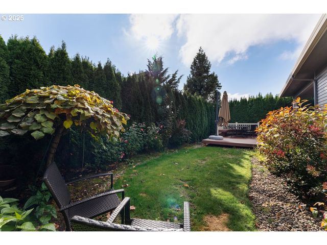1586 MERIDIAN Dr, Woodburn, OR 97071