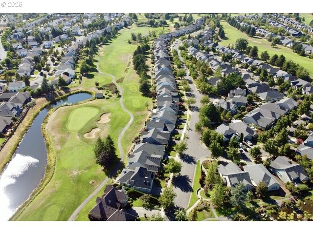 1586 MERIDIAN Dr, Woodburn, OR 97071