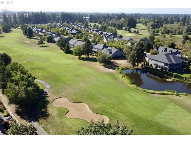 1586 MERIDIAN Dr, Woodburn, OR 97071