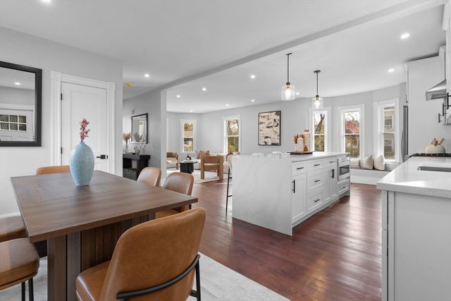 10 King Ter, Beverly, MA 01915