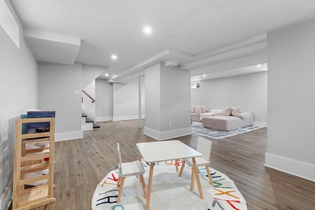 10 King Ter, Beverly, MA 01915