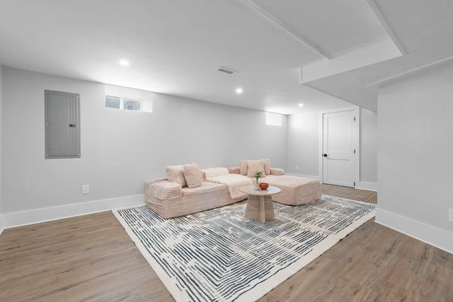 10 King Ter, Beverly, MA 01915