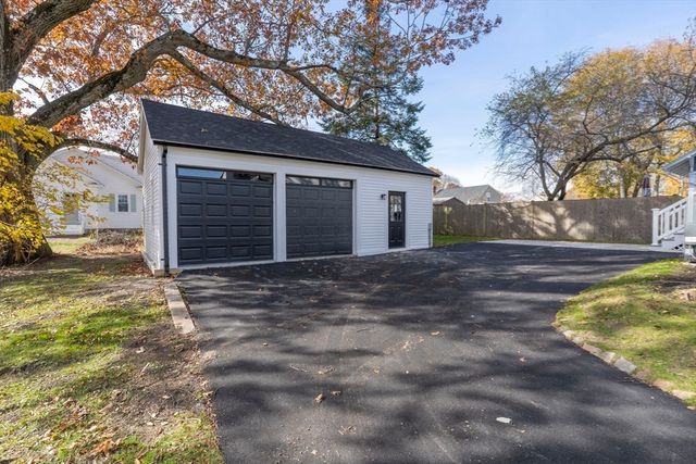 10 King Ter, Beverly, MA 01915
