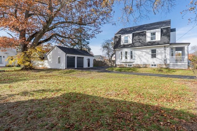 10 King Ter, Beverly, MA 01915