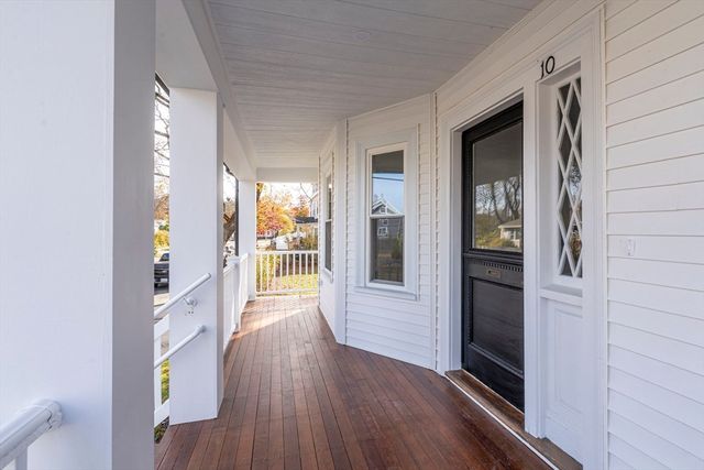 10 King Ter, Beverly, MA 01915