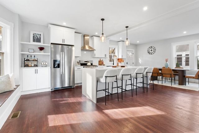 10 King Ter, Beverly, MA 01915