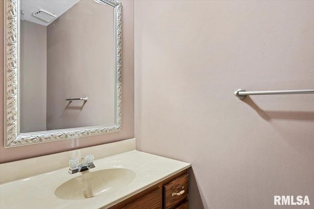 3113 Autumn Wood Drive, Springfield, IL 62704