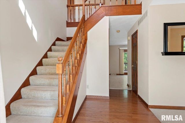 3113 Autumn Wood Drive, Springfield, IL 62704