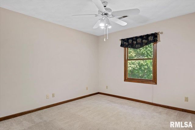 3113 Autumn Wood Drive, Springfield, IL 62704