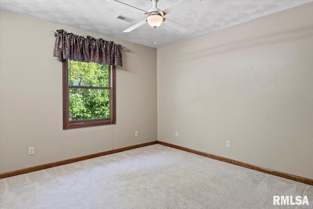 3113 Autumn Wood Drive, Springfield, IL 62704