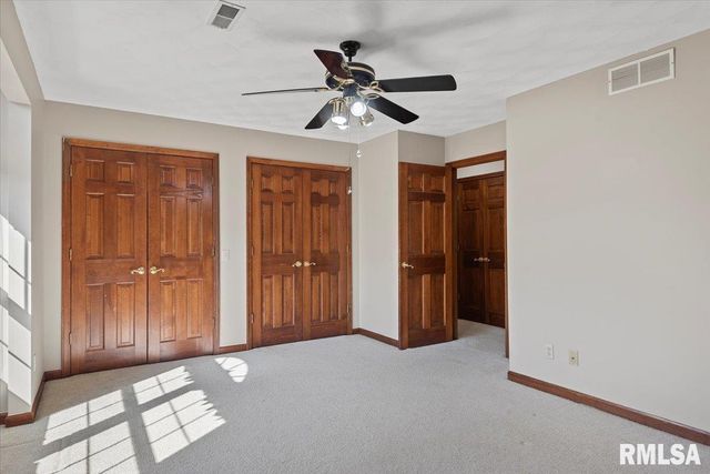 3113 Autumn Wood Drive, Springfield, IL 62704