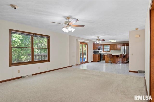 3113 Autumn Wood Drive, Springfield, IL 62704