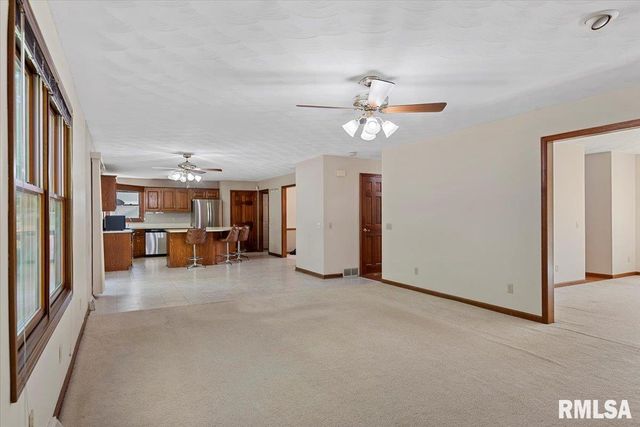 3113 Autumn Wood Drive, Springfield, IL 62704