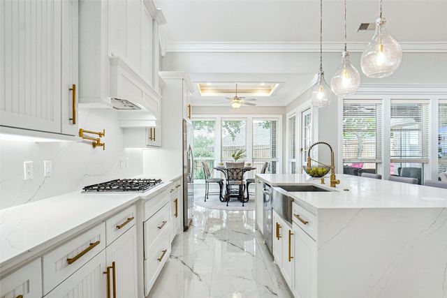 3240 Evan Drive, Hurst, TX 76054