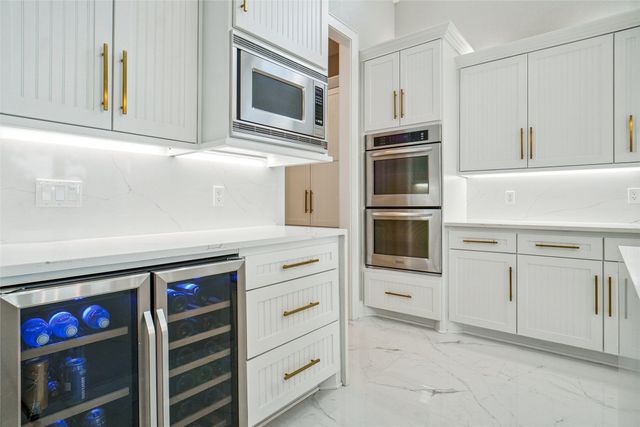 3240 Evan Drive, Hurst, TX 76054