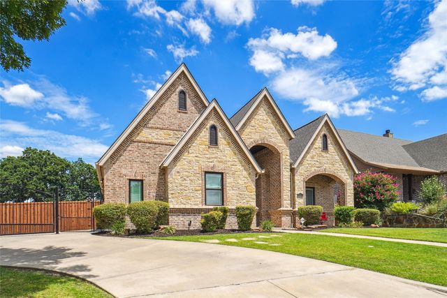 3240 Evan Drive, Hurst, TX 76054
