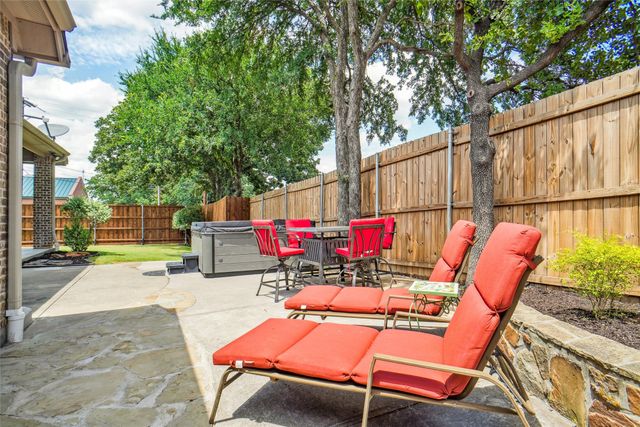 3240 Evan Drive, Hurst, TX 76054