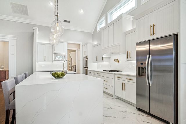 3240 Evan Drive, Hurst, TX 76054