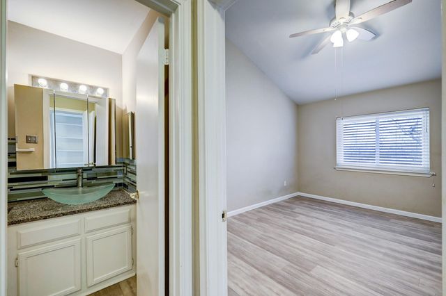 3500 Tangle Brush Drive 119, The Woodlands, TX 77381