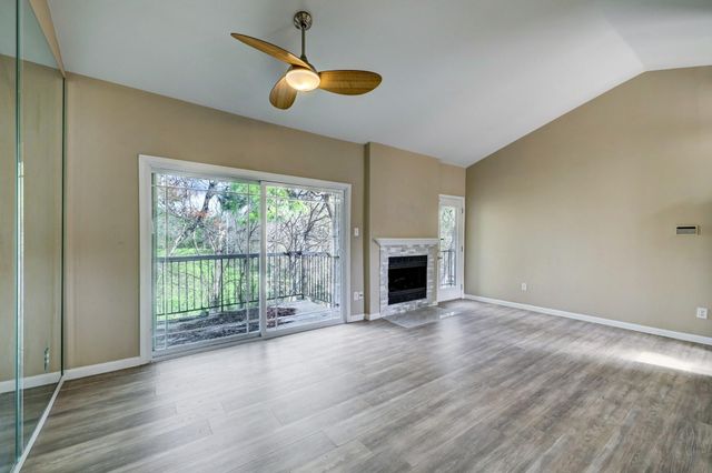 3500 Tangle Brush Drive 119, The Woodlands, TX 77381