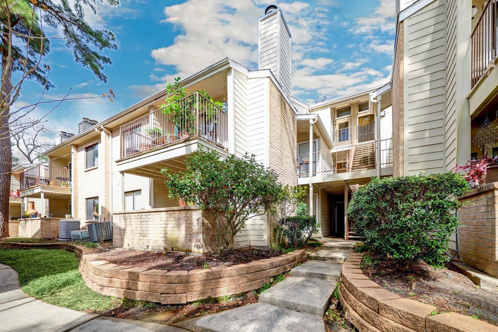 3500 Tangle Brush Drive 119, The Woodlands, TX 77381