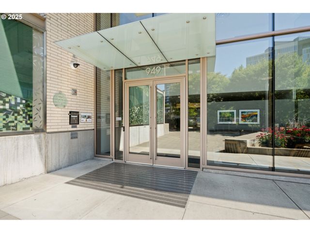 949 Nw OVERTON St 608, Portland, OR 97209
