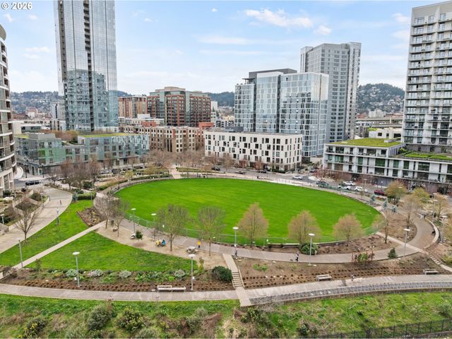 949 Nw OVERTON St 608, Portland, OR 97209