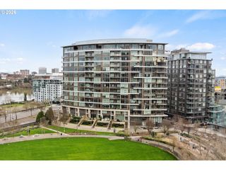 949 Nw OVERTON St 608, Portland, OR 97209