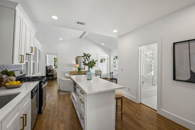 4522 Junius Street, Dallas, TX 75246