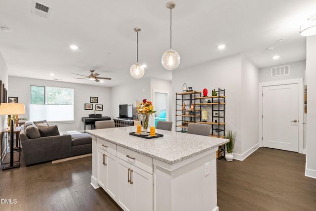 105 Chatham Walk Lane 204, Cary, NC 27511