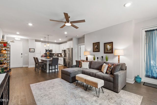 105 Chatham Walk Lane 204, Cary, NC 27511