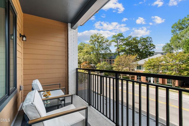 105 Chatham Walk Lane 204, Cary, NC 27511