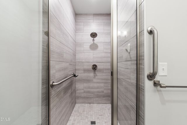 105 Chatham Walk Lane 204, Cary, NC 27511