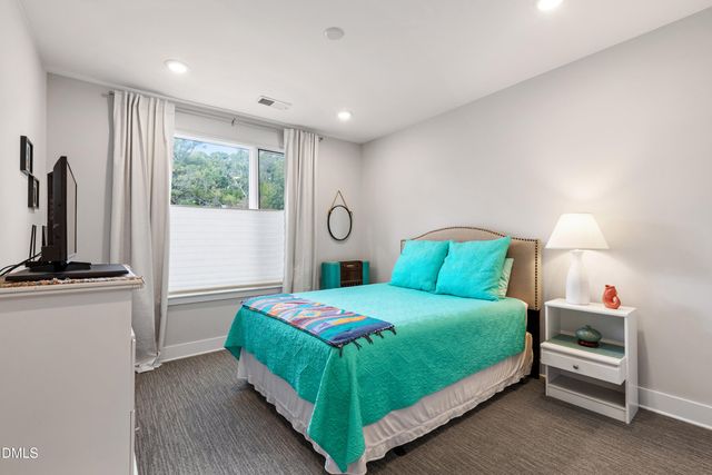 105 Chatham Walk Lane 204, Cary, NC 27511