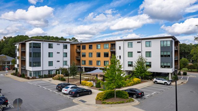 105 Chatham Walk Lane 204, Cary, NC 27511